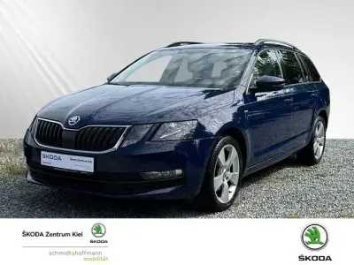 Gebraucht Skoda Octavia Clever 116 PS (85 kW) 2018 Blau Kombi