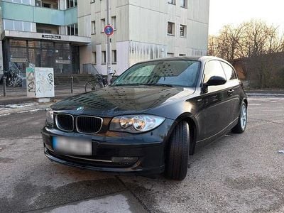 Gebraucht BMW 118 143 PS (105 kW) 2008 Schwarz Kleinwagen