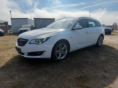 Gebraucht Opel Insignia Innovation 194 PS (142 kW) 2014 Schneeweiss/summitwhite/arctic Kombi