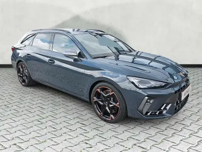 Nouă Cupra Leon VZ 333 CP (244 kW) 2025 Albastru Break
