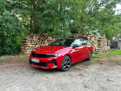 Usata Opel Astra 130 CV (95 kW) 2023 Rosso Utilitaria
