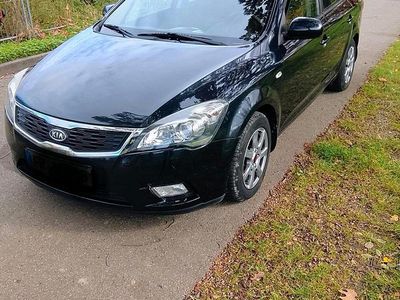 Gebraucht Kia Ceed 95 PS (69 kW) 2010 Schwarz Kleinwagen