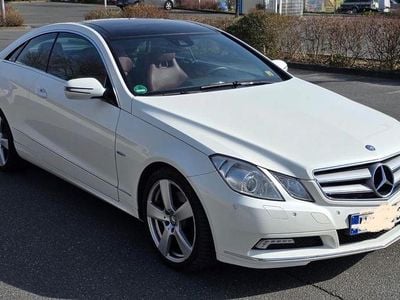 Gebraucht Mercedes E350 231 PS (169 kW) 2009 Weiß Coupé