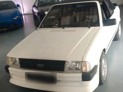 Gebraucht Ford Escort Cabriolet 69 PS (50 kW) 1984 Weiß Cabrio