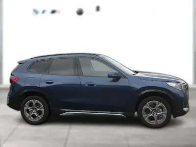 Gebraucht BMW X1 xLine 163 PS (119 kW) 2025 Blau metallic SUV