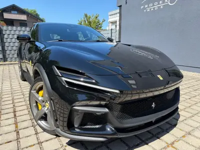 Neu Ferrari Purosangue 725 PS (533 kW) 2026 Schwarz SUV
