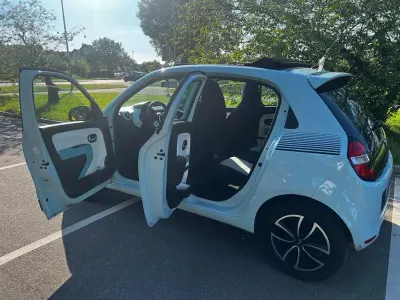 Używany Renault Twingo Dynamique 71 KM (52 kW) 2014 Niebieski Hatchback