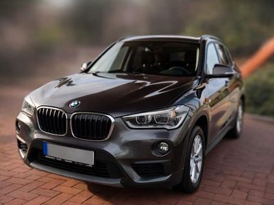 Grau Gebraucht 2017 BMW X1 Advantage SUV | 15.800 € (Fairer Preis)