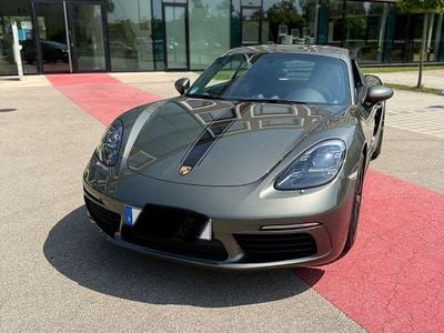 Porsche 718 Cayman