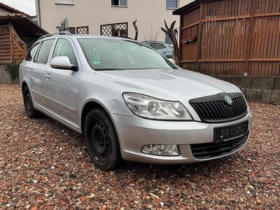 Gebraucht Skoda Octavia 101 PS (74 kW) 2011 Silber Kombi