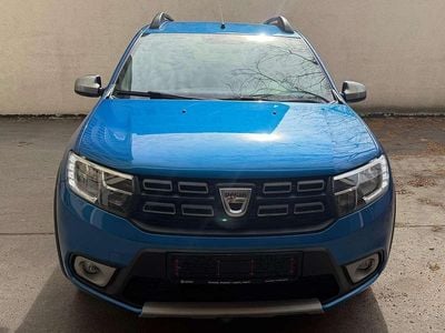 Gebraucht Dacia Sandero Stepway 90 PS (66 kW) 2017 Blau Limousine