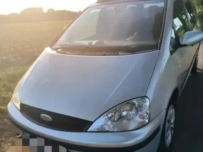 Gebraucht Ford Galaxy 115 PS (84 kW) 2001 Van / Kleinbus