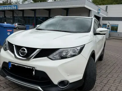 Gebraucht Nissan Qashqai 131 PS (96 kW) 2017 Weiß SUV
