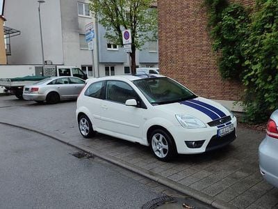 Gebraucht Ford Fiesta ST 150 PS (110 kW) 2005 Weiß Kleinwagen