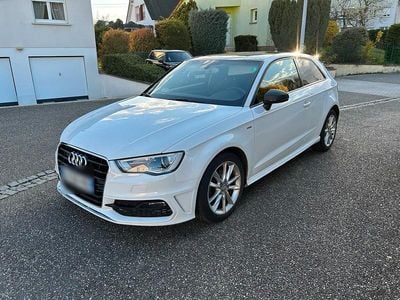 Gebraucht Audi A3 S-Line 105 PS (77 kW) 2014 Weiß Limousine