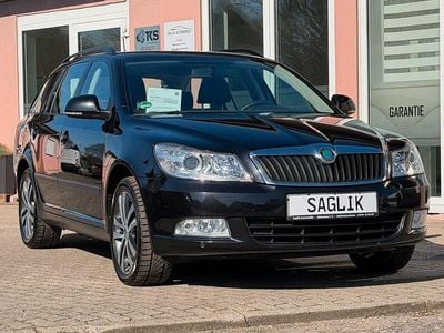 Gebraucht Skoda Octavia Ambition 105 PS (77 kW) 2012 Schwarz Kombi