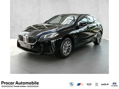 Neu BMW 120 Performance 170 PS (125 kW) 2026 Schwarz Kleinwagen