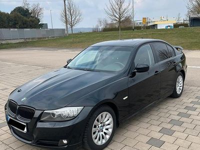 Gebraucht BMW 320 170 PS (125 kW) 2009 Schwarz Limousine
