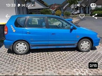 Blau Gebraucht 1999 Mitsubishi Space Star Van / Kleinbus | 950 €
