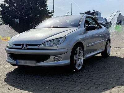 Gebraucht Peugeot 206 109 PS (80 kW) 2006 Silber Cabrio