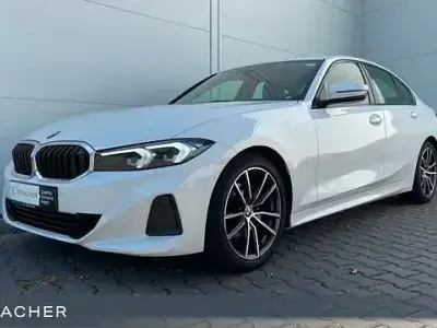 Gebraucht BMW 320 Performance 190 PS (139 kW) 2023 Weiß Limousine