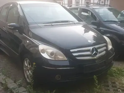 Gebraucht Mercedes B200 136 PS (100 kW) 2006 Schwarz Van / Kleinbus