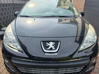 Gebraucht Peugeot 207 CC 120 PS (88 kW) 2010 Schwarz Cabrio