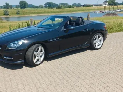 Gebraucht Mercedes SLK200 AMG line 184 PS (135 kW) 2014 Schwarz Cabrio