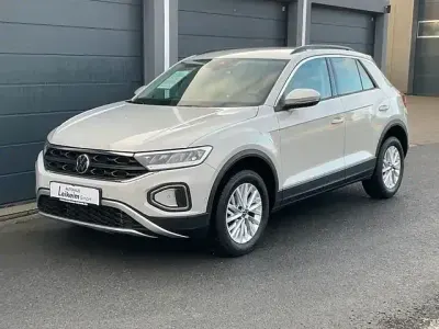 Käytetty VW T-Roc Life 150 HP (110 kW) 2024 Andere Katumaasturi