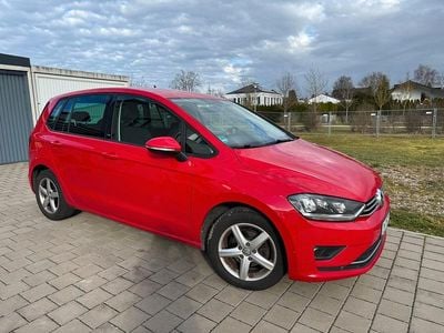 Gebraucht VW Golf VII Comfortline 110 PS (80 kW) 2017 Rot Limousine