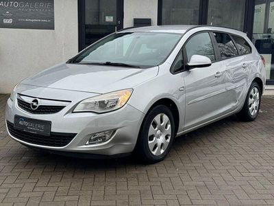 Gebraucht Opel Astra Design Edition 95 PS (69 kW) 2011 Silber Kombi
