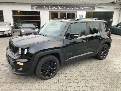 Käytetty Jeep Renegade 131 HP (96 kW) 2023 Musta Katumaasturi