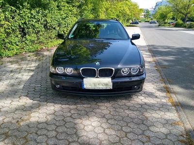 BMW 525