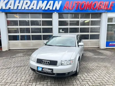 Gebraucht Audi A4 102 PS (75 kW) 2001 Silber Limousine