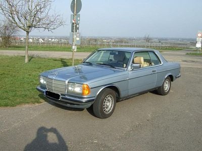 Gebraucht Mercedes C230 136 PS (100 kW) 1980 Blau Coupé
