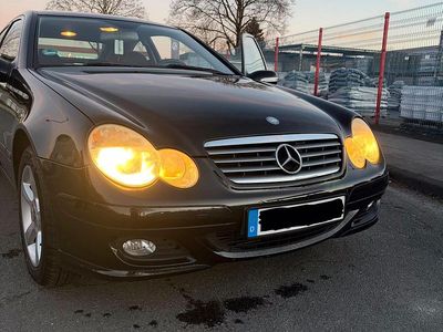 Gebraucht Mercedes C180 143 PS (105 kW) 2005 Schwarz Coupé