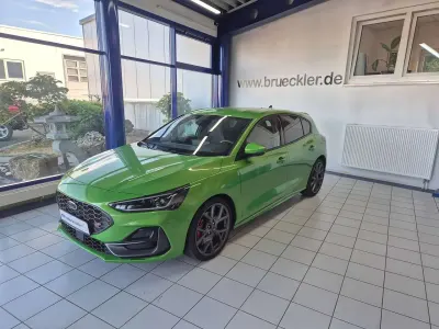 Gebraucht Ford Focus ST 280 PS (205 kW) 2023 Mean green Limousine