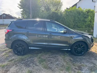 Gebraucht Ford Kuga ST-Line 150 PS (110 kW) 2018 Grau SUV