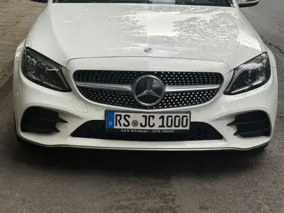 Gebraucht Mercedes C180 AMG line 156 PS (114 kW) 2020 Weiß Limousine