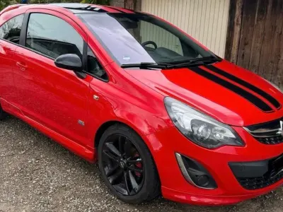 Gebraucht Opel Corsa Color Edition 131 PS (96 kW) 2012 Rot Kleinwagen