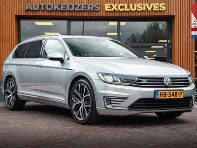 Gebraucht VW Passat Highline 218 PS (160 kW) 2015 Grau Kombi