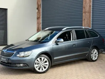 Gebraucht Skoda Superb Elegance 140 PS (102 kW) 2014 Grau Limousine