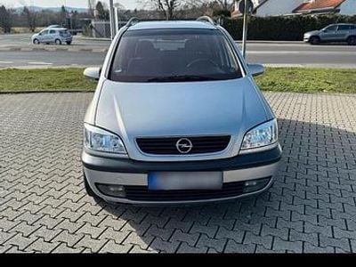 Usata Opel Zafira 125 CV (91 kW) 2001 Grigio Monovolume