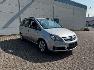 Usata Opel Zafira 105 CV (77 kW) 2005 Argento Monovolume