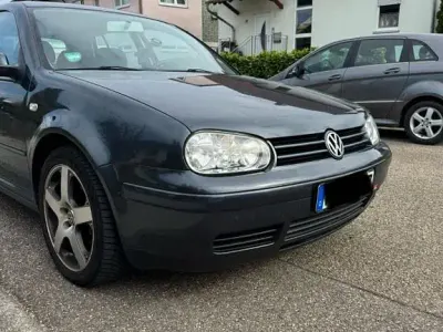 Gebraucht VW Golf IV Edition 105 PS (77 kW) 2001 Grau Limousine