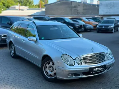 Gebraucht Mercedes E220 150 PS (110 kW) 2006 Iridiumsilber  metalliclack Kombi