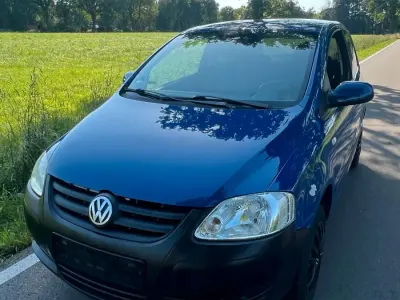 Gebraucht VW Fox 54 PS (39 kW) 2006 Blau Kleinwagen