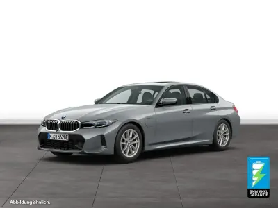 Używany BMW 330e M Sport 292 KM (214 kW) 2024 Szary Sedan/Limuzyna