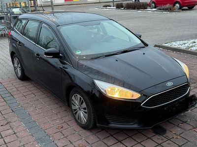 Schwarz Gebraucht 2015 Ford Focus Kombi | 5.000 € (Fairer Preis)