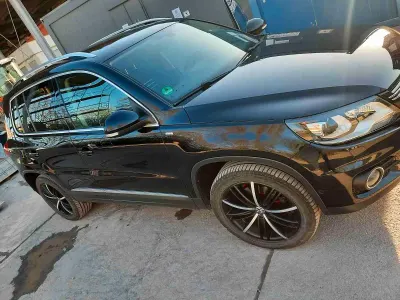Gebraucht VW Tiguan Cup 177 PS (130 kW) 2014 Schwarz SUV